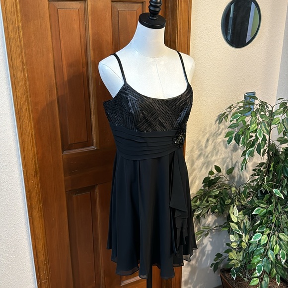 BCBGMaxAzria Dresses & Skirts - PRICE FIRM BCBGMaxAzria dress